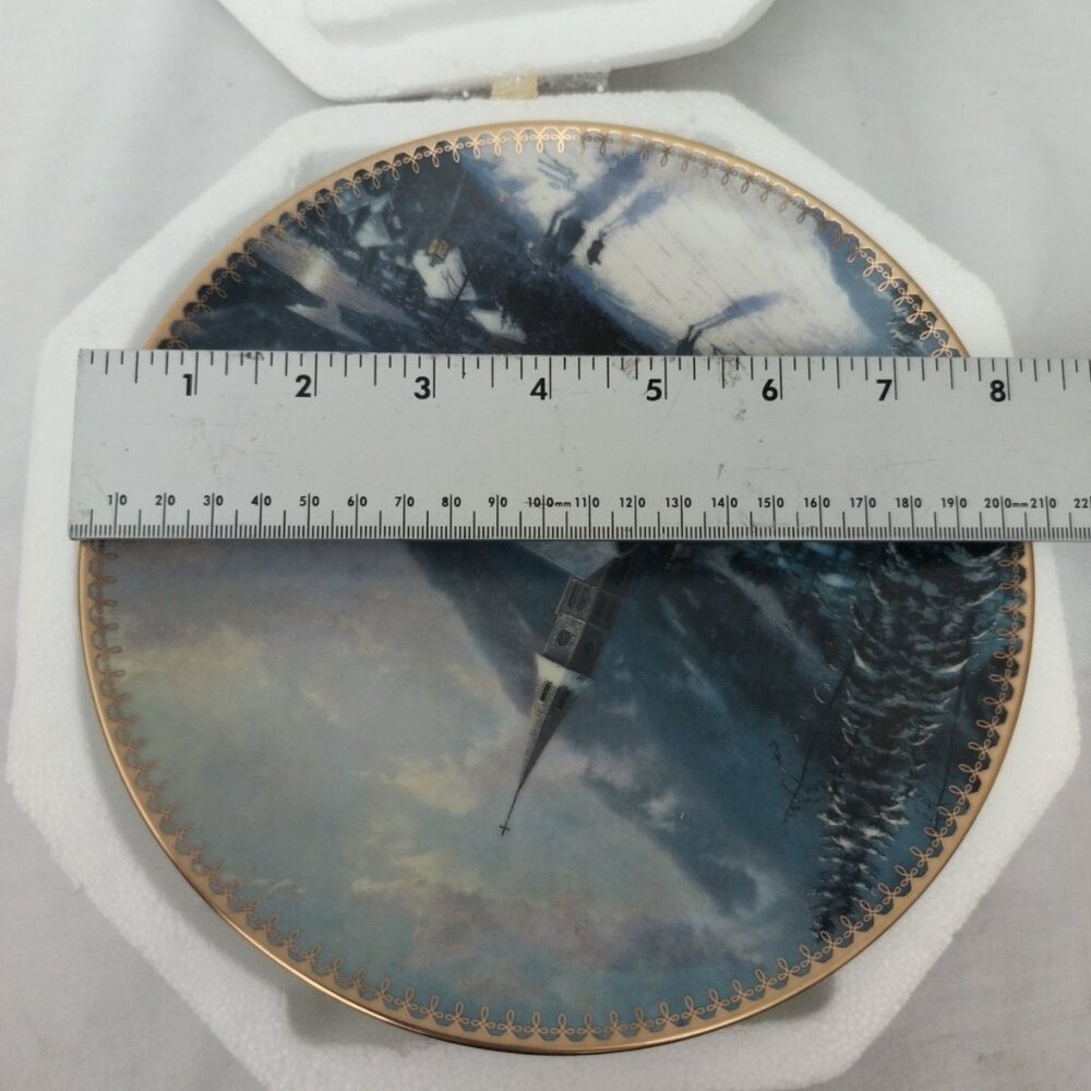 Vintage Thomas Kinkade Christmas 8 1/8" Plate Moonlit Village 1997 W/ COA - Picture 5 of 5